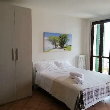 아파트 Regina Lake Como *